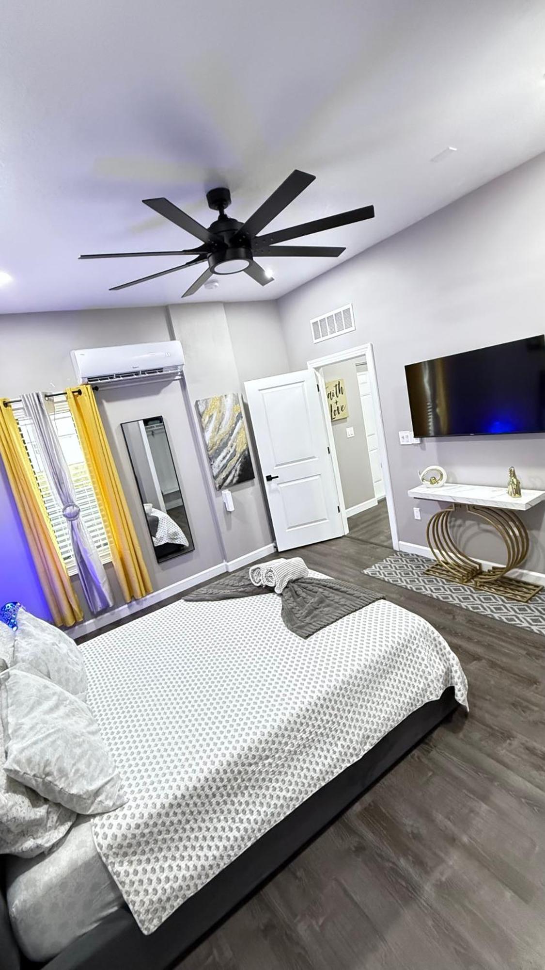 The Palm Suite Lehigh Acres Exteriör bild